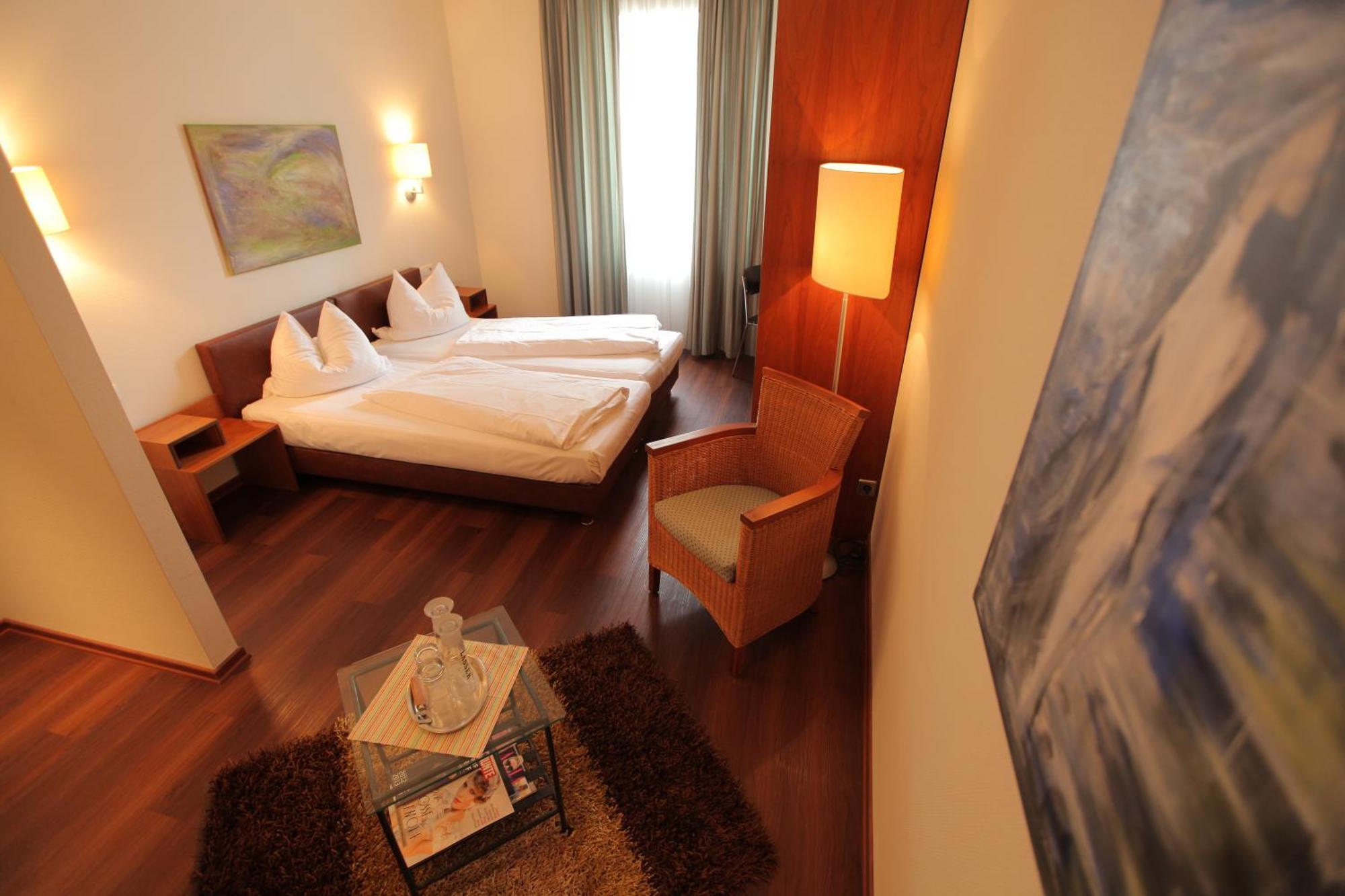Hotel Mariotto Am Burghof Lörrach Buitenkant foto